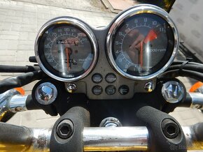 HONDA VF 700C MAGNA - 7
