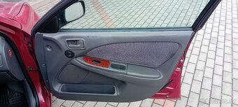 Toyota avensis 2.0 benzín R.v.1998 - 7