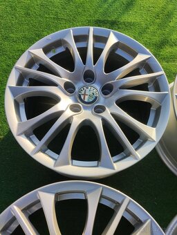 ALU ALFA ROMEO GIULIETTA 5X110 R16' - 7