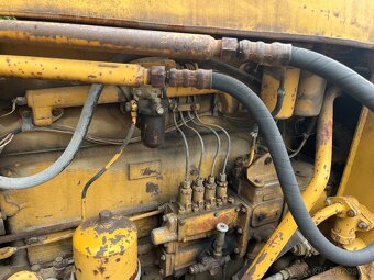 Prodám buldozer Stalinec T130 - 7