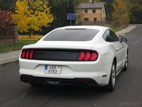 Ford Mustang, 2.3 TURBO - po velkém servisu, původ USA - 7