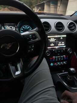Ford Mustang - 7