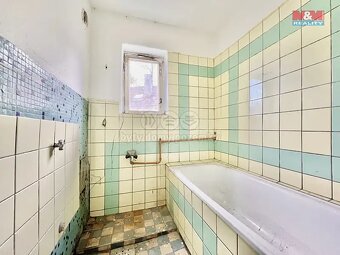 Prodám dům 5+kk před reko 100m2 - 7