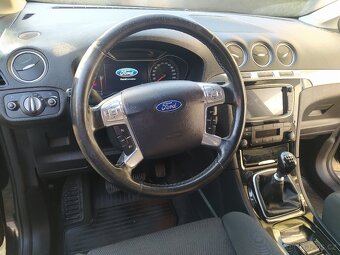 Ford Galaxy 1.6 EcoBoost benzín - 7