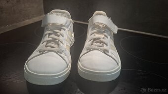 Tenisky Adidas Grand Court velikost 33 - 7