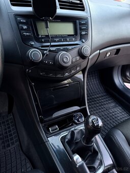 🏎 Honda Accord 2.2 i-CTDi Tourer (2008) - 7