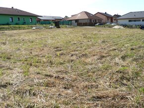 BLATNÁ, ul. Na Růžových plantážích - spavební parcely - 7