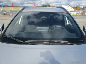 TOYOTA COROLLA CROSS AC STYLE TECH 2,0 HEV 4x4 DPH 2025 - 7