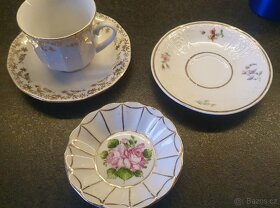 Porcelán, džbán, váza, talíř, šalky s talířky - 7