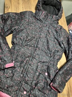 Zimní bunda velikost 164, 3x nákrčník, čepice a rukavice - 7