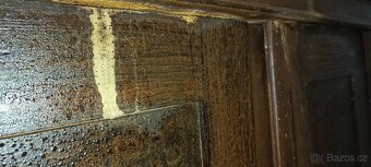 Stará šatní skříň se stolkem - 7