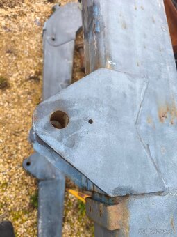 Výložník unc 060, 750 - 7