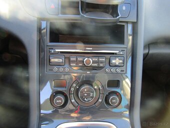 Peugeot 5008 1.6HDi , 82 kW nafta, 2011 - 7