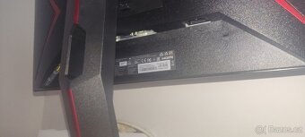 Herní 144Hz monitor AOC - 7