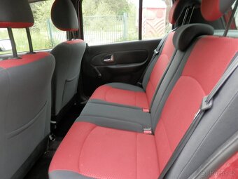 Renault Clio 1.2i 16V, 19tis. Km 1.maj. ČR, 5Dv. - 7