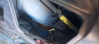 MB Vito 110d w 638 8 mist - 7