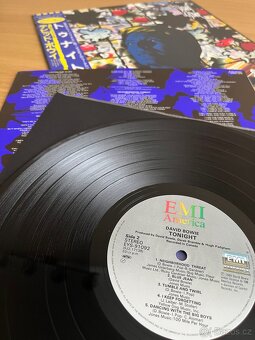 David Bowie – Tonight - 7