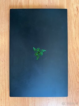 Razer Blade 15 Advanced i7-9750H / 16GB / 512GB / RTX 2080 - 7