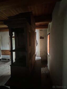 Starožitná skříň z chalupy - dvoudílná - 7
