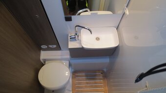 Půjčím / pronajmu obytný vůz polointegrál až pro 4 osoby - 7