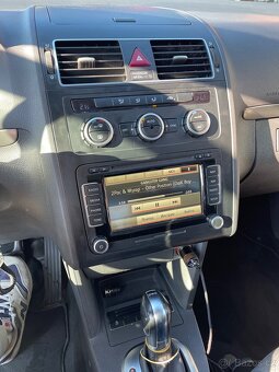 Volkswagen Touran 2.0 dsg 7 mist - 7