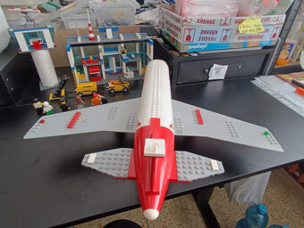 LEGO City 3182 Airport +návod - 7