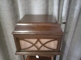 Salónní gramofon His Masters Voice - 7