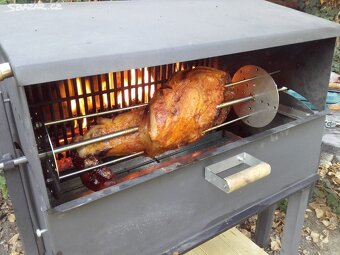 Prodám zahradní gril (VHODNÝ VÁNOČNÍ DAR) - 7