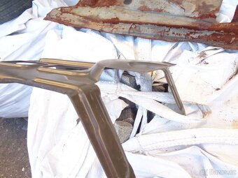 Škoda 120 130 Garde Rapid nový plech pod nadrž - 7