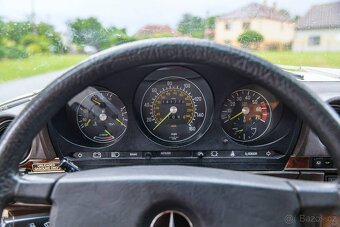 Mercedes-Benz SL 380 R107 - 7