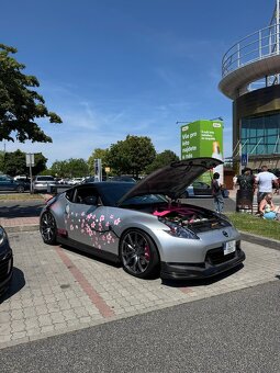 Nissan 370Z - 7