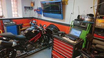 Ducati Monster 796 - 7