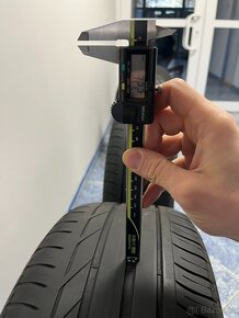 225/50/18 Bridgestone - 7
