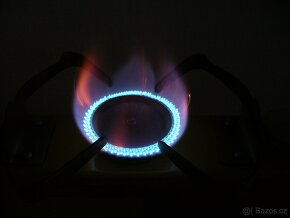 plynový vařič včetně plné bomby a kufříku - 7