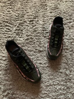 Nike Air Max 95 Olive Pink Camo - 7