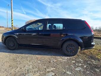 Ford Focus mk2 Ghia 1.6 benzín 74kw - 7