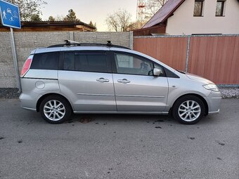 Naftová Mazda 5....7místné - 7