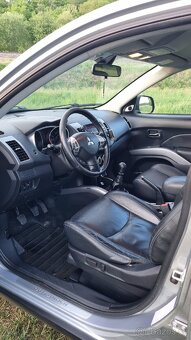 Mitsubishi Outlander II 2.0 DI-D 4x4 - 7