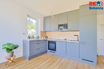 Prodej rodinného domu 5+kk s garáží, parkovacím stáním a zah - 7