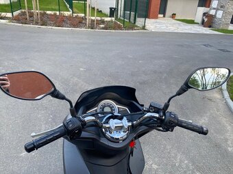 Honda PCX 125 2018 první majitel, servisní knížka - 7