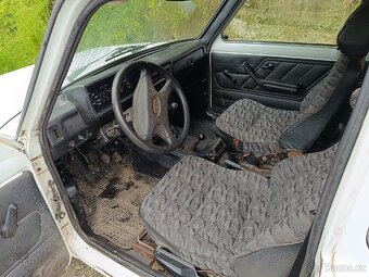 Lada Niva Special 1,7i ctyrbod doklady v depozitu - 7
