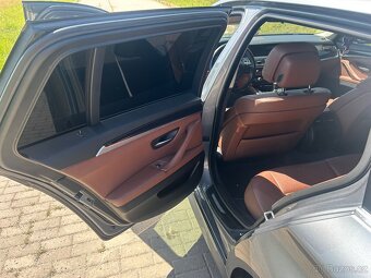 BMW 525d f11 manuál - 7