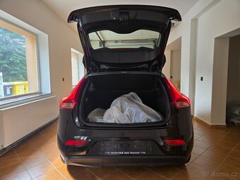 Volvo V40 2,0i 90kW T2 - 7