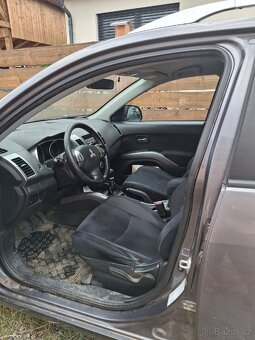 Mitsubishi Outlander 2007 na náhradní díly - 7
