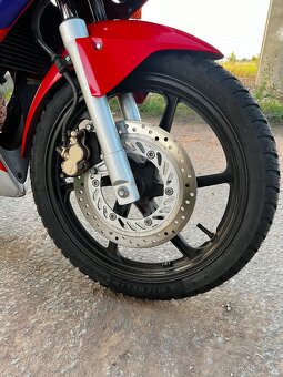 Honda CBR 125R – TOP stav – A1 – nová TP, nájezd 25 463 km - 7