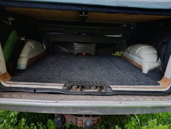 Transporter 2.4 vysoký obytny Volkswagen - 7