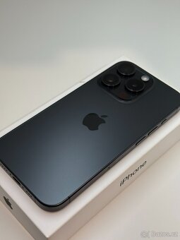 iPhone 15 Pro 128GB - černý titan - 7