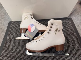 DÍVČÍ BRUSLE BOTAS STELLA , vel. 36 - 7