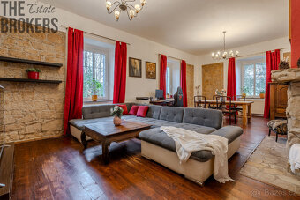 Prodej rodinného domu 270 m², pozemek 6025 m² - 7