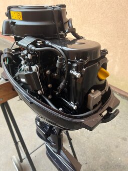 Zanovni motor Tohatsu 9.8hp 4, najeto 10mth, kratka noha. - 7